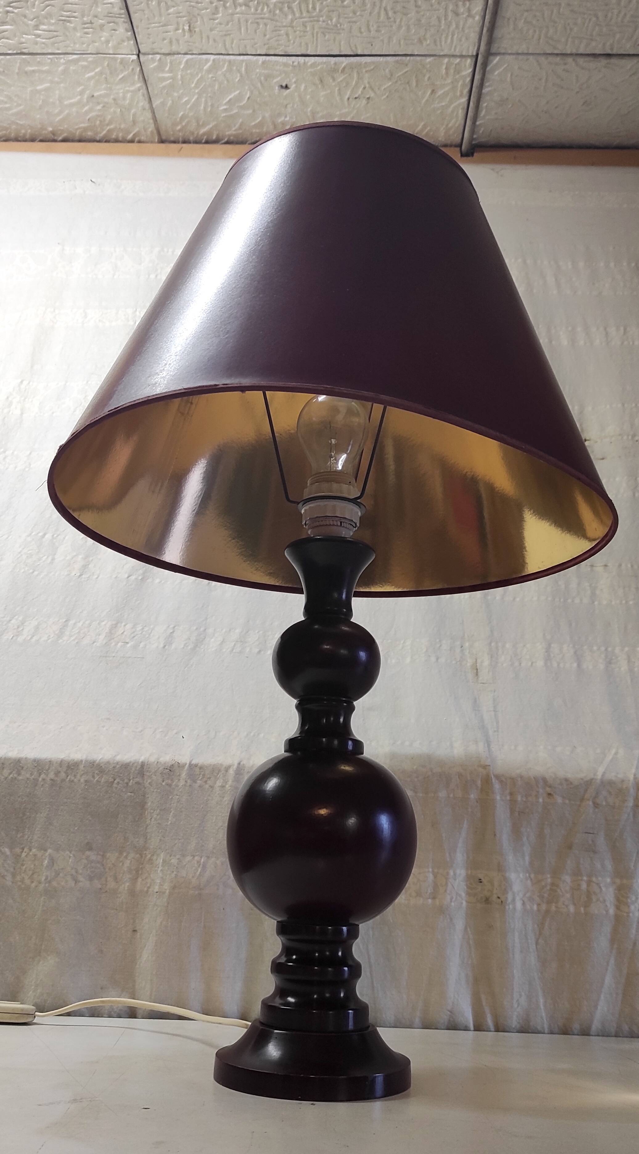 Turned wood table lamp in plum color - 1970s