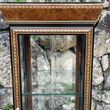Pair of display cases in magnifying glass and black & gold lacquer, 20th century period