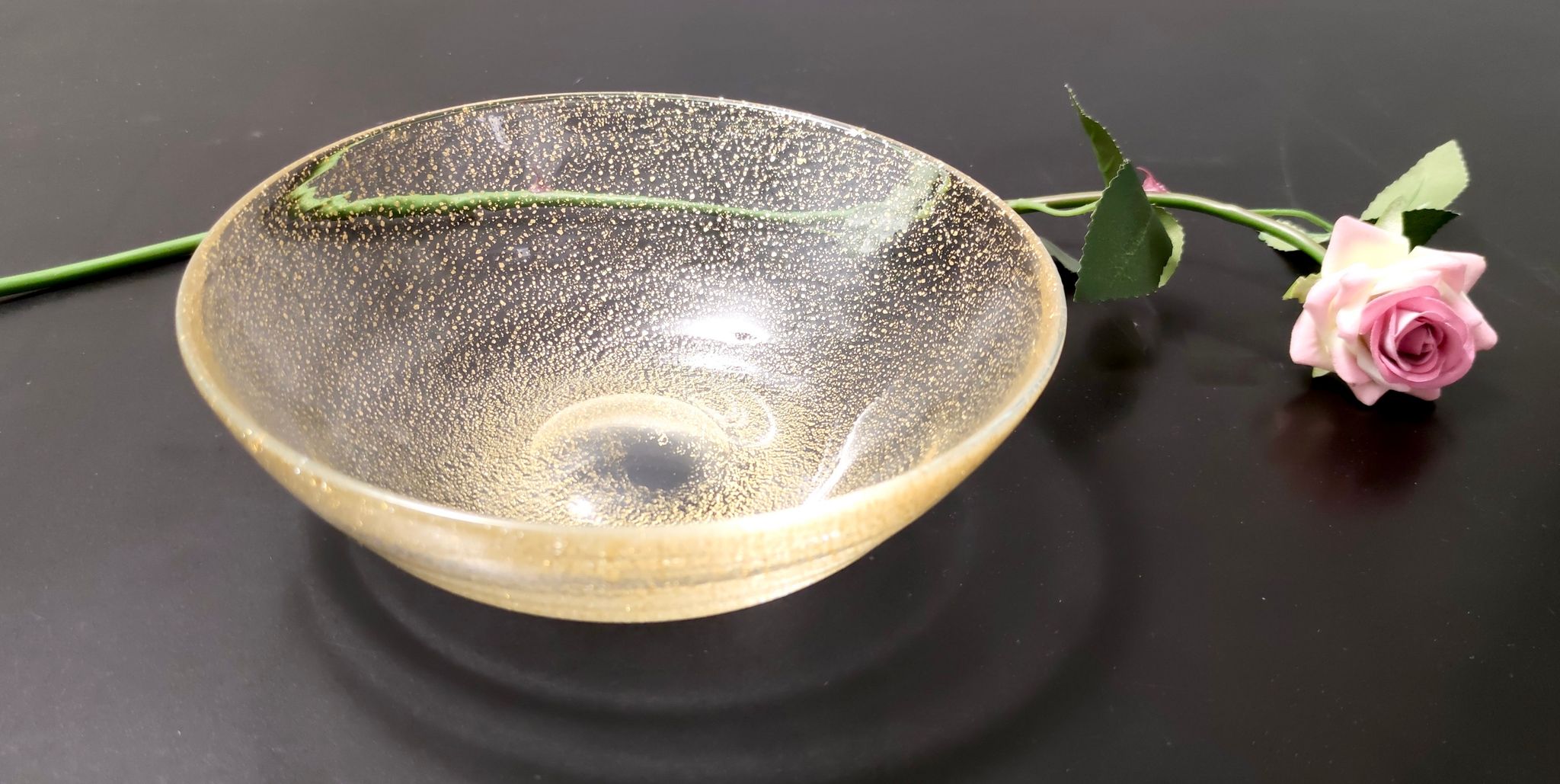 Vide-poche en verre de Murano moucheté d'or, Italie