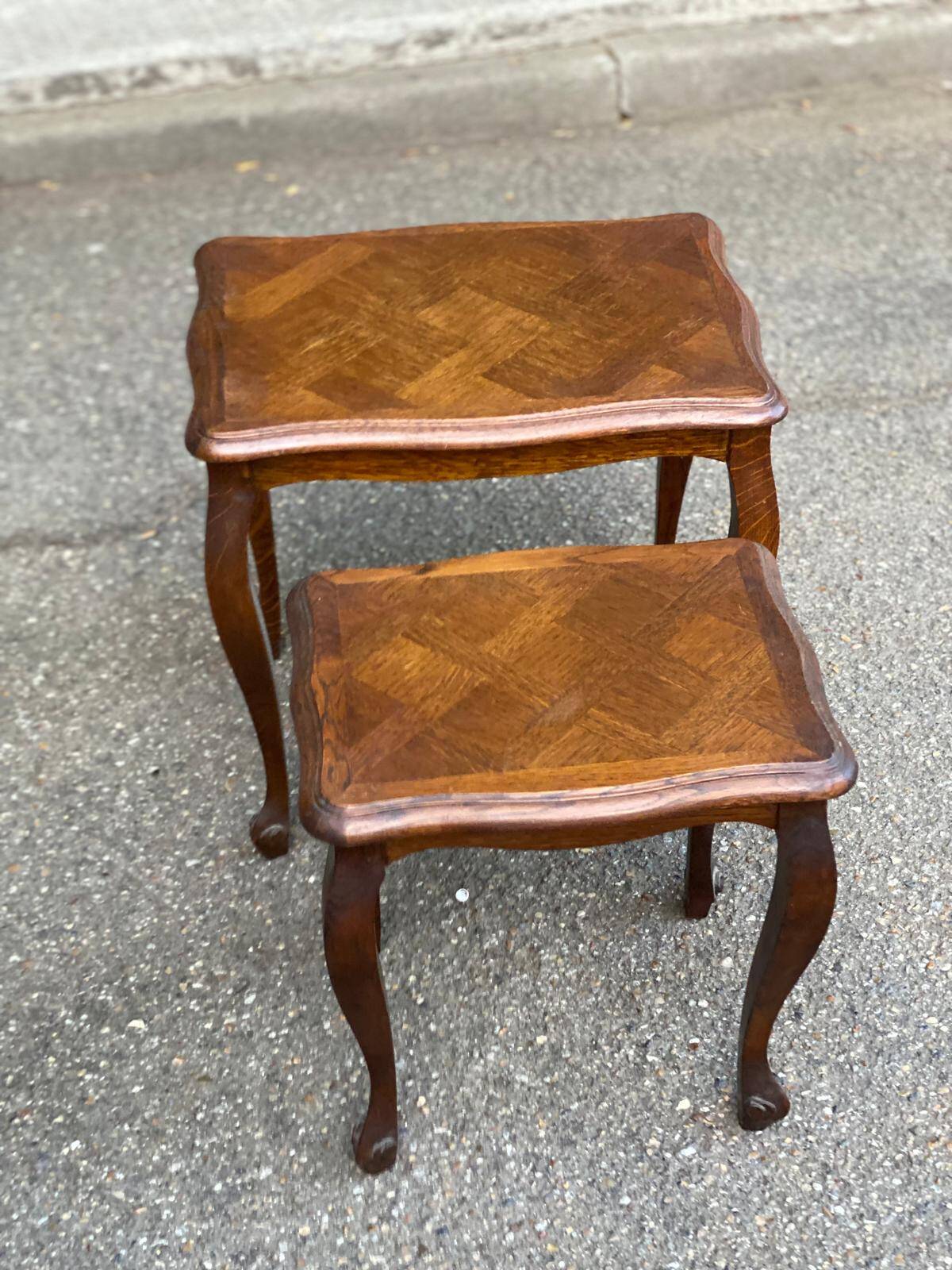 2 tables gigognes Louis XV en chêne massif et marqueterie 1960