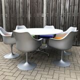 Round dining table by Charles & Ray Eames for Vitra 1980