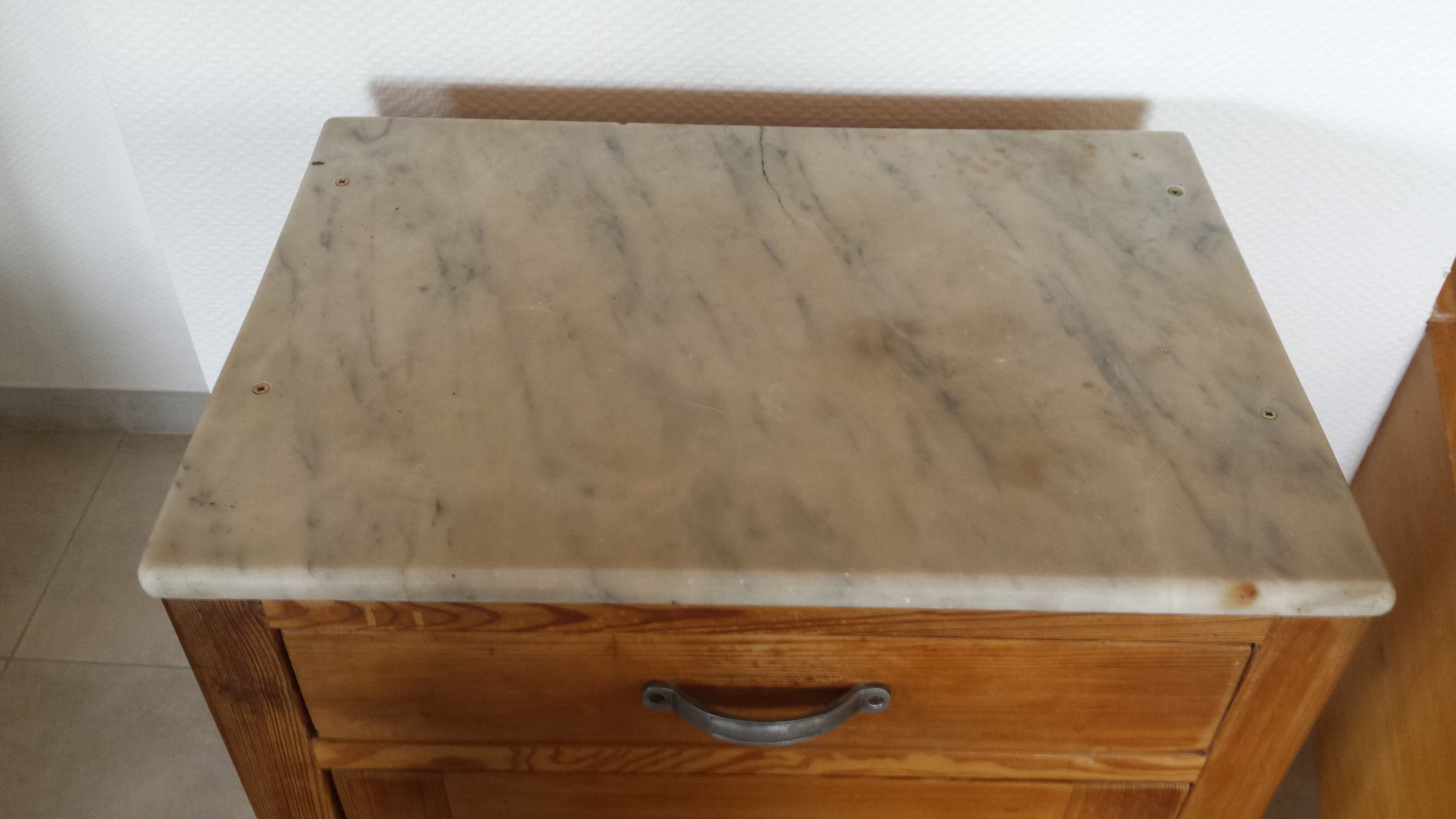 Confectioner wood and marble