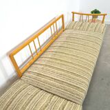 Uitschuifbare slaapbank met kussens, zitbank