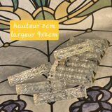 Crystal knife holder