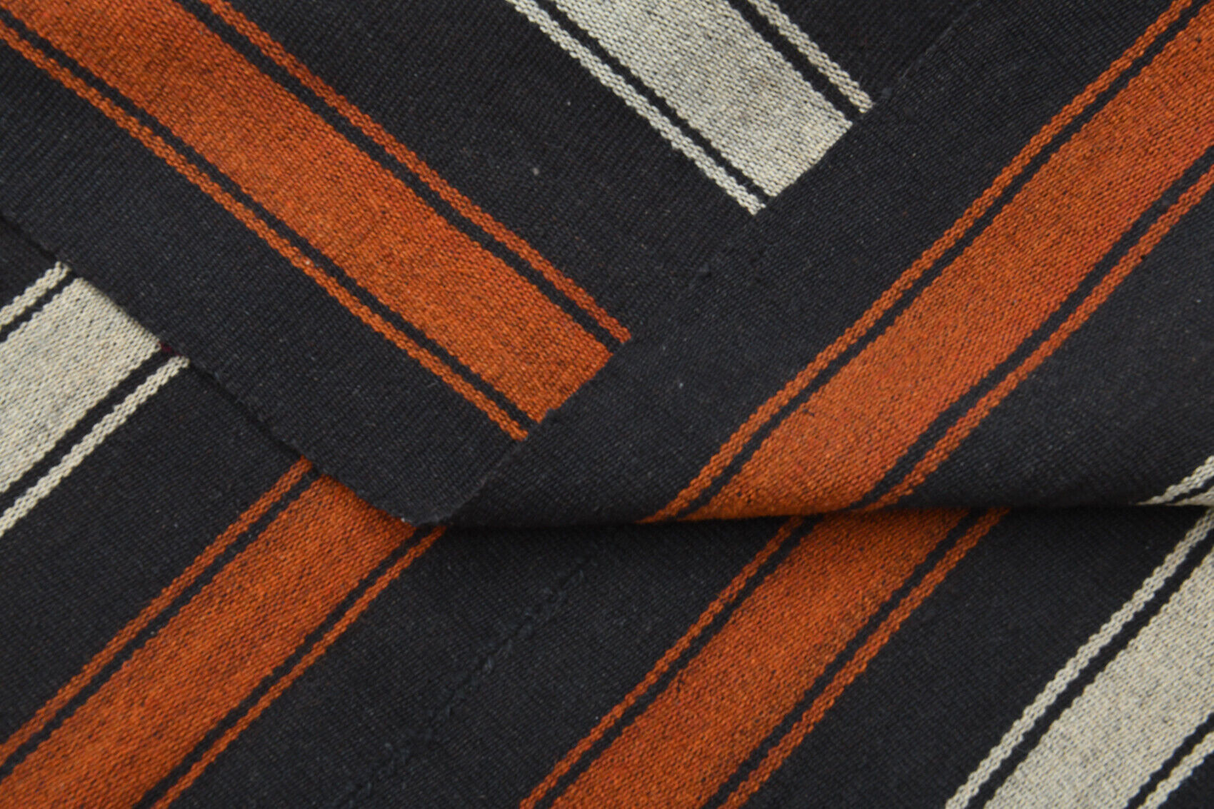 Flat striped rug 91 x 213 cm