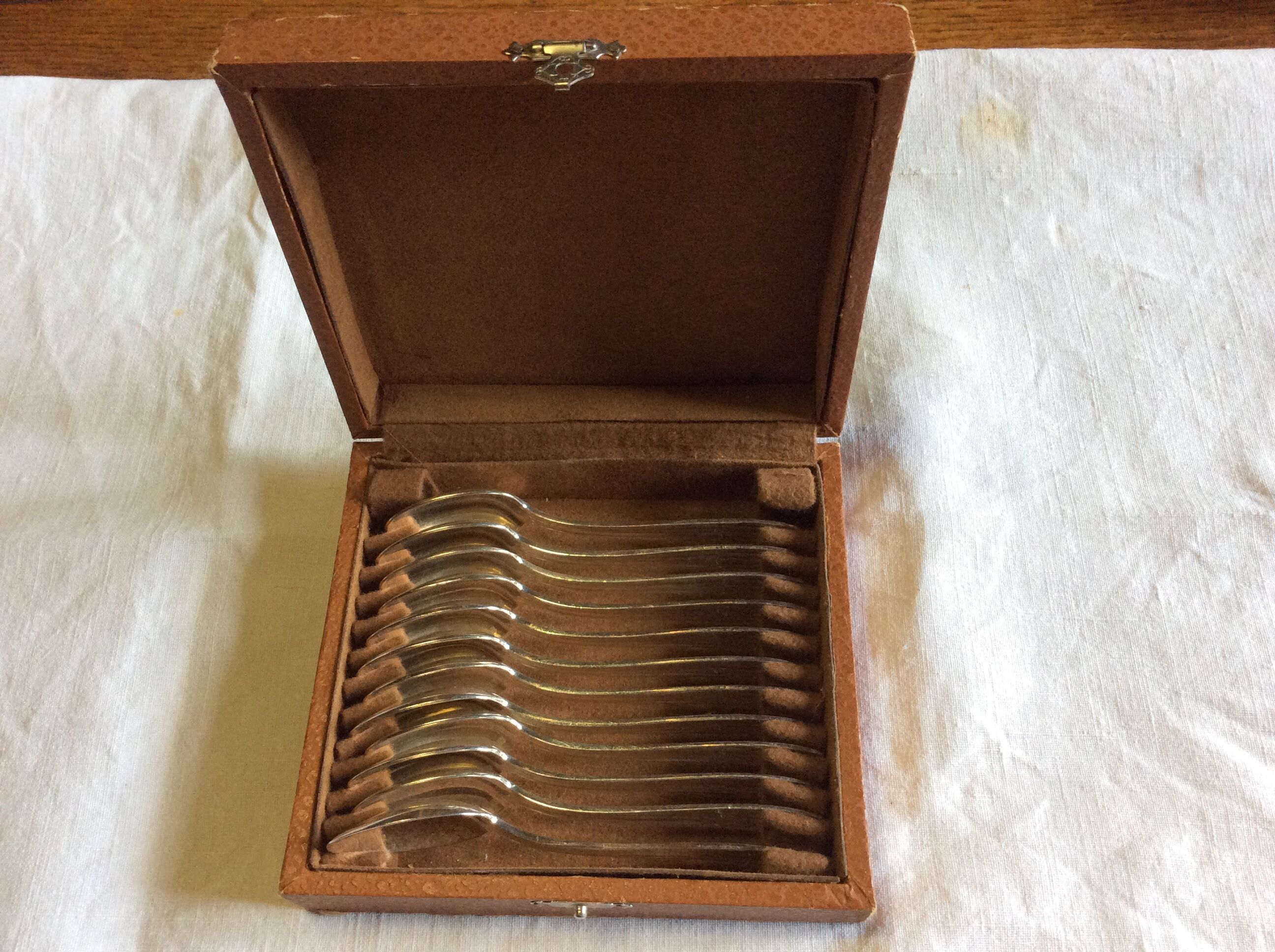 12 mocha spoons, silver metal