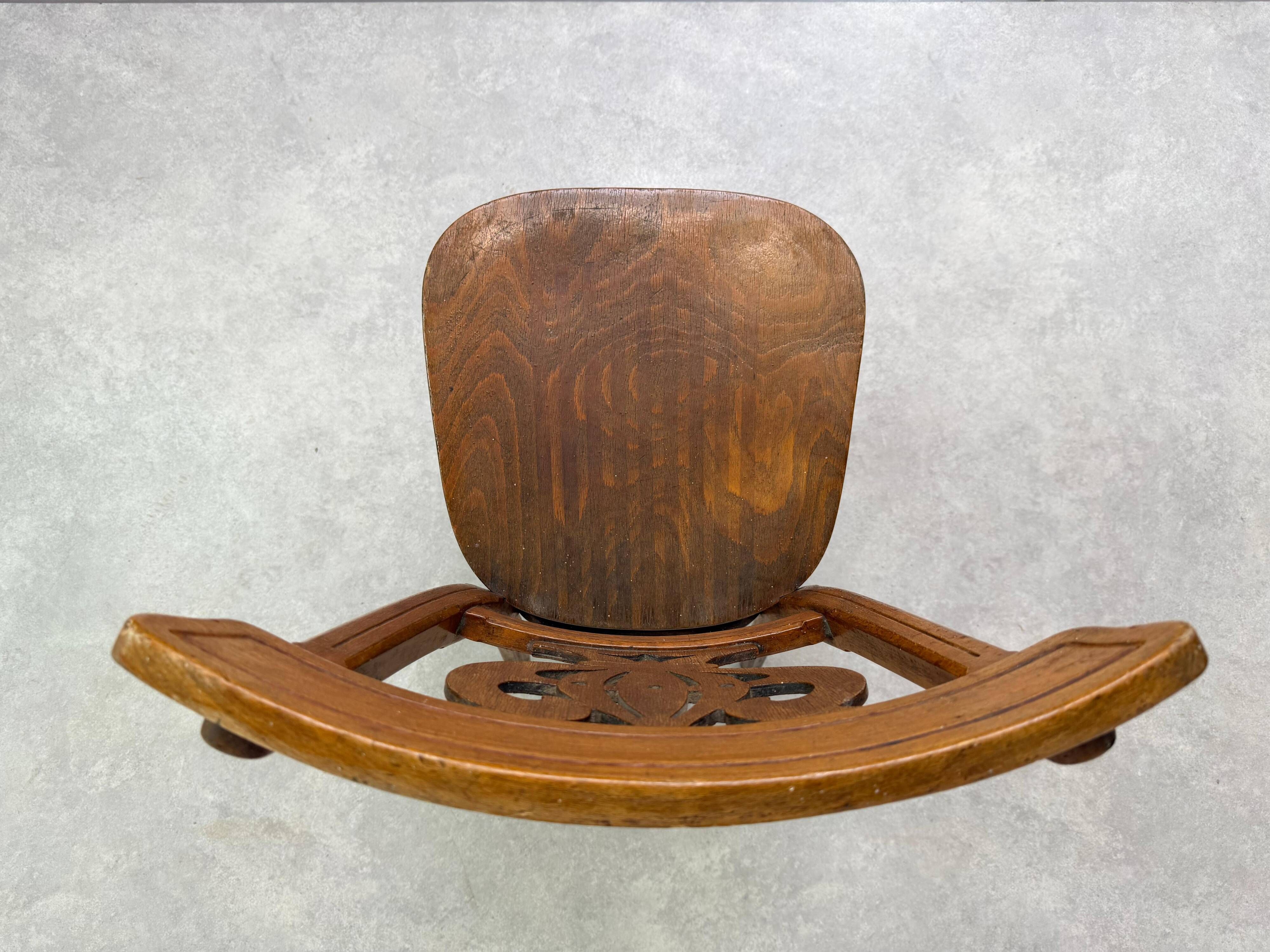 Set of Thonet bentwood dining chairs, in the Vienna Secession style, period.