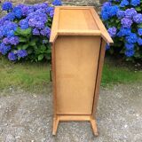 Vintage chest of drawers with compass feet oak-plated façade to restore or repaint.