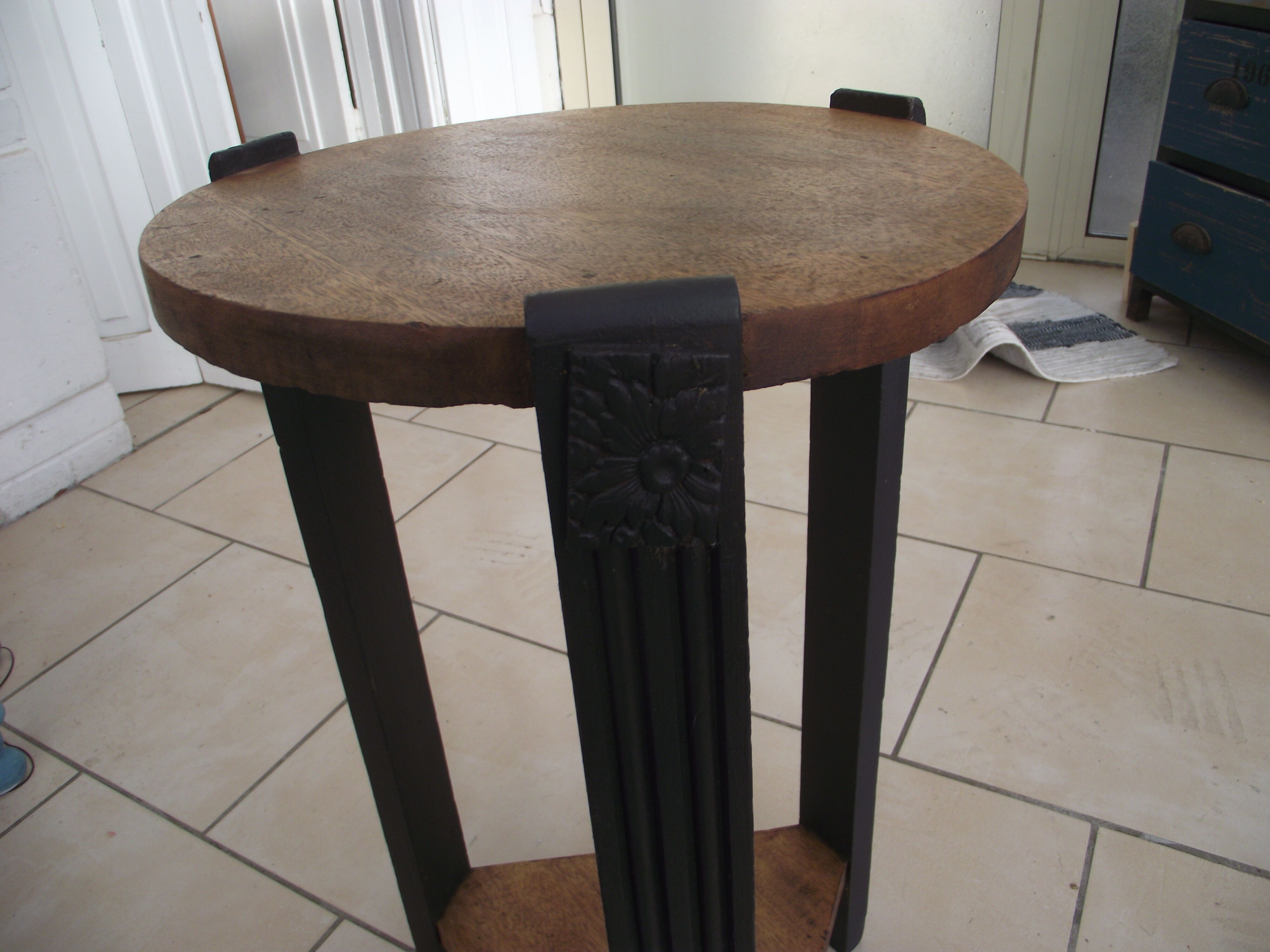 Art Deco healing in African mahogany
