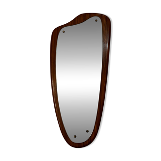 Scandinavian free-form mirror
