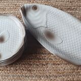 Set of 12 flat plates and dish