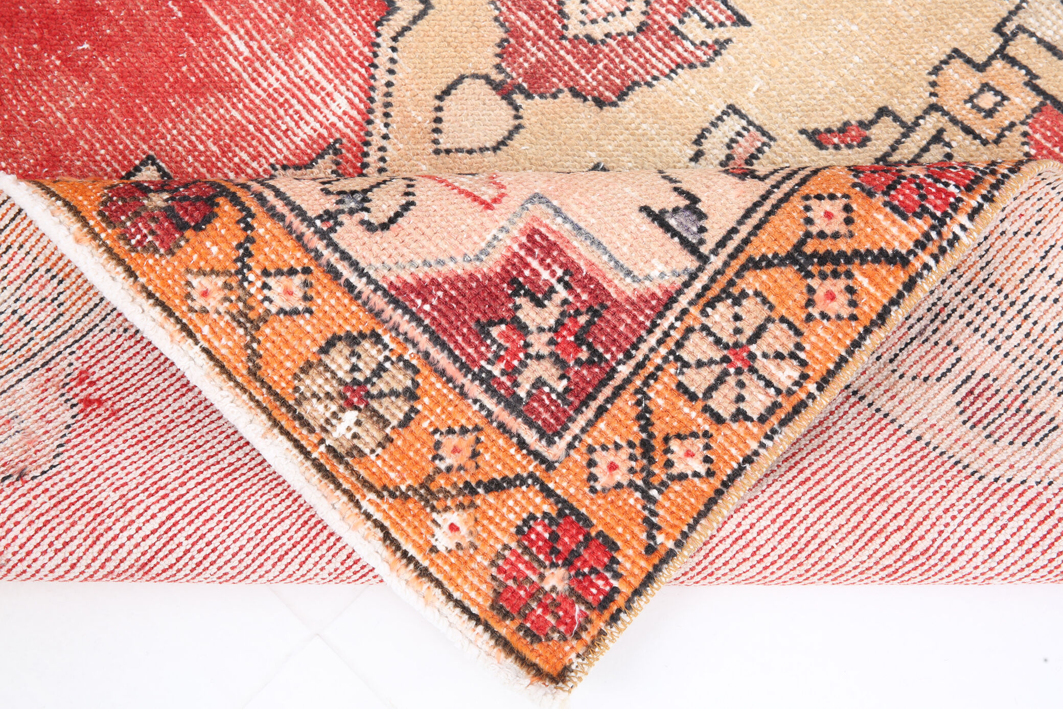 Madallion oriental vintage carpet