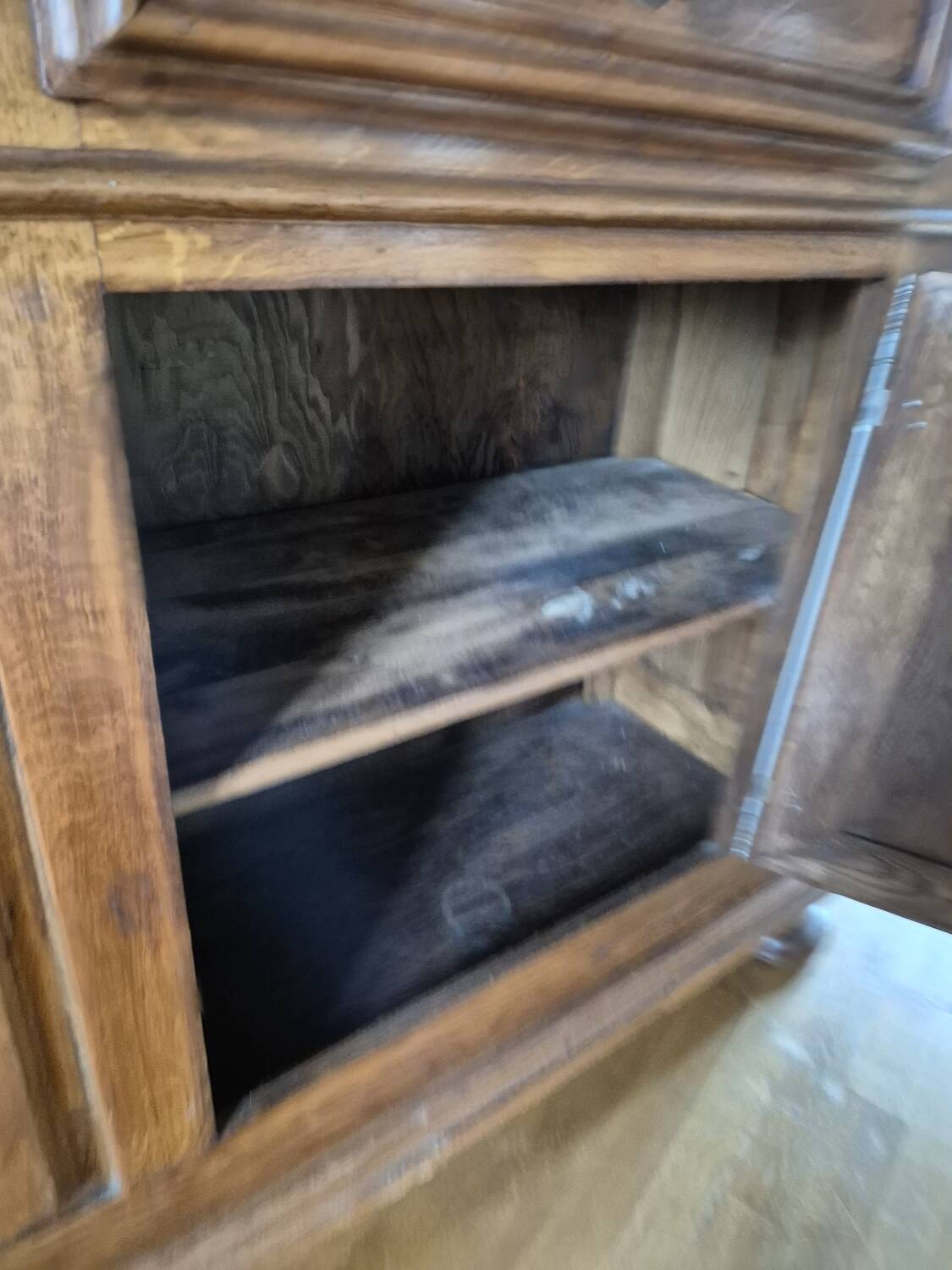 Bonnetière dit homme debout en chêne massif à pointes de diamants style Louis XIII