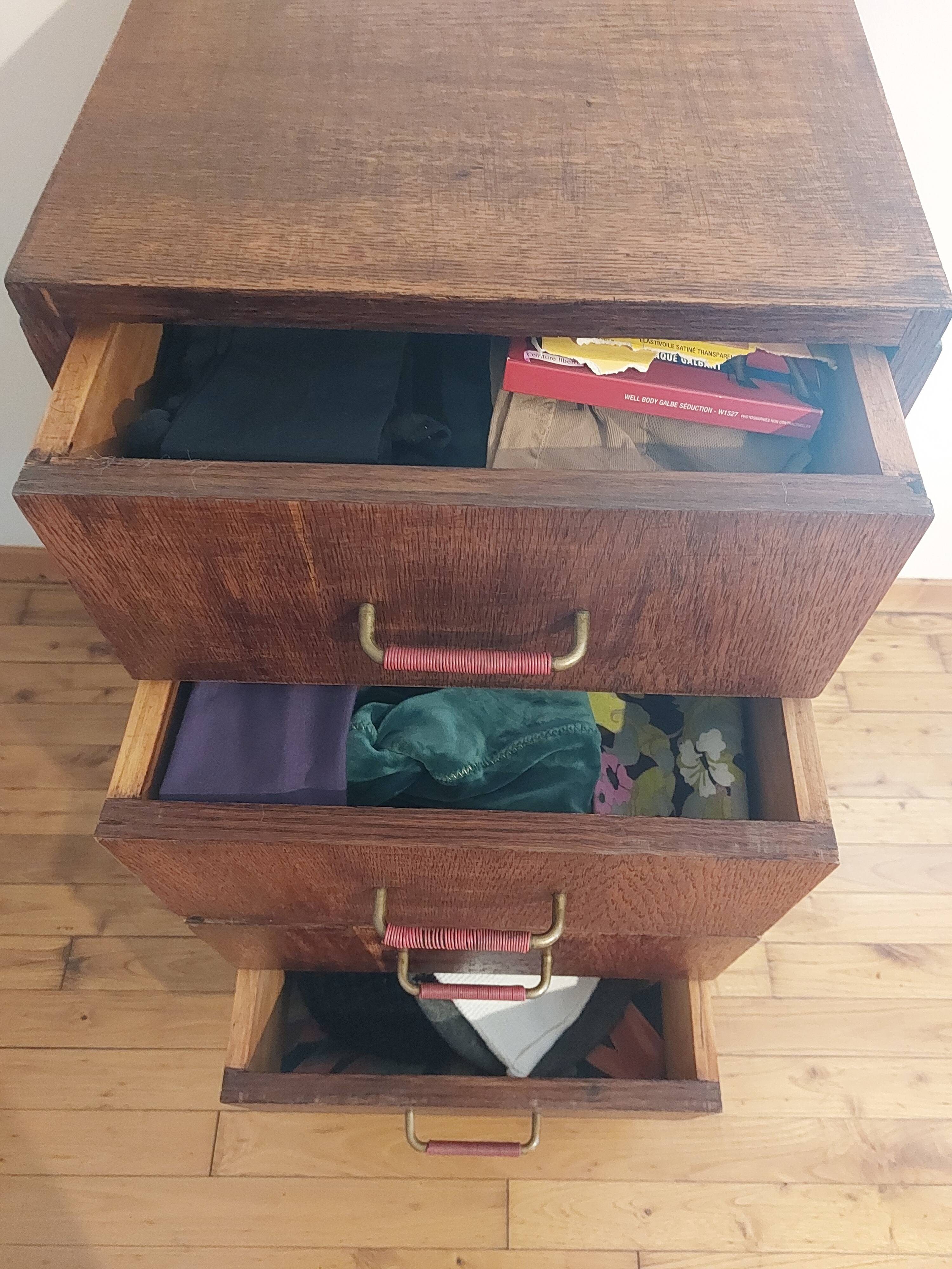 petite commode, chiffonnier, poignées scoubidou, pieds compas, vintage