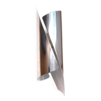 Metal cylinder wall light