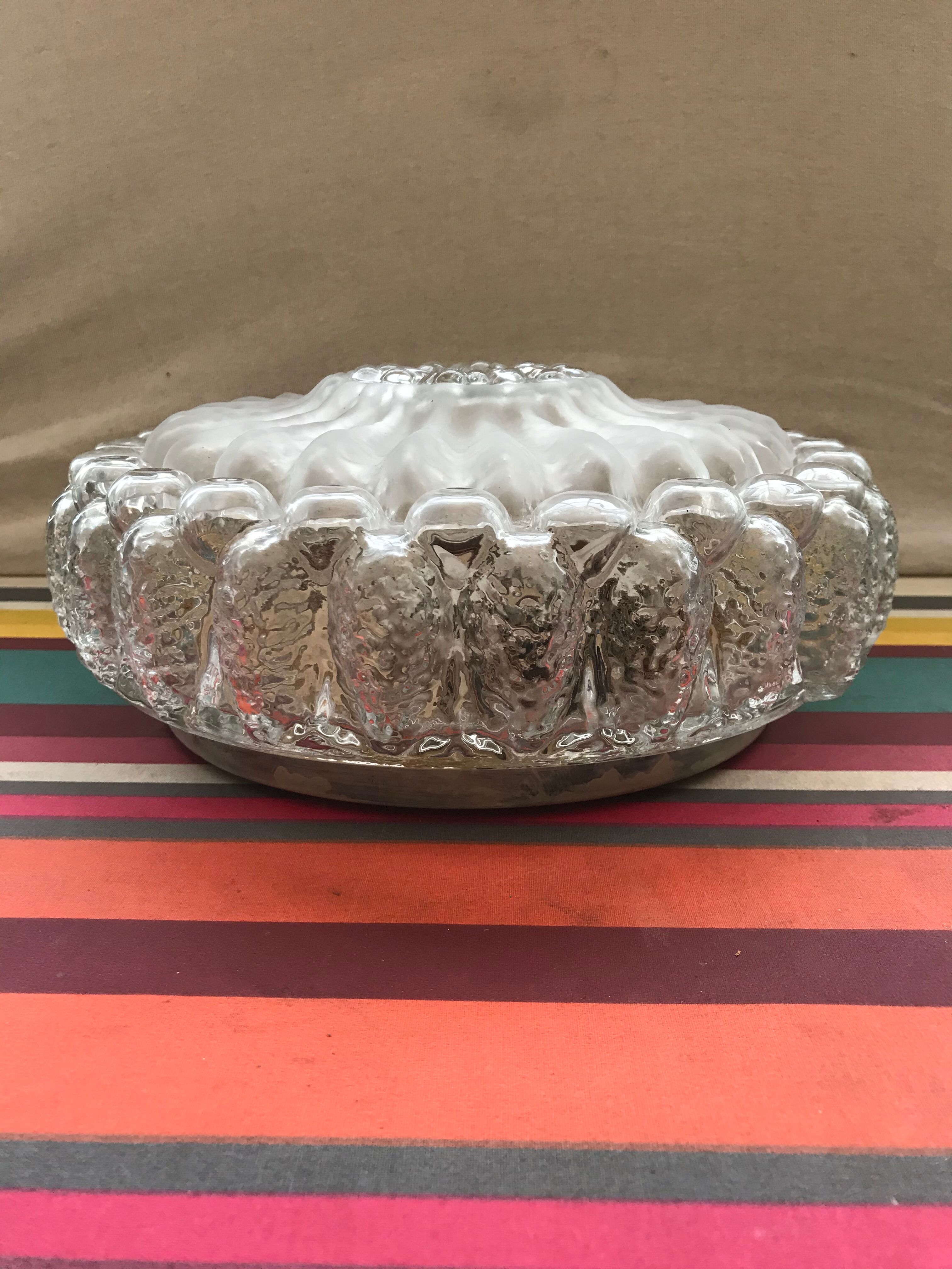 Plafonnier rond en verre moulé avec socle métal vintage