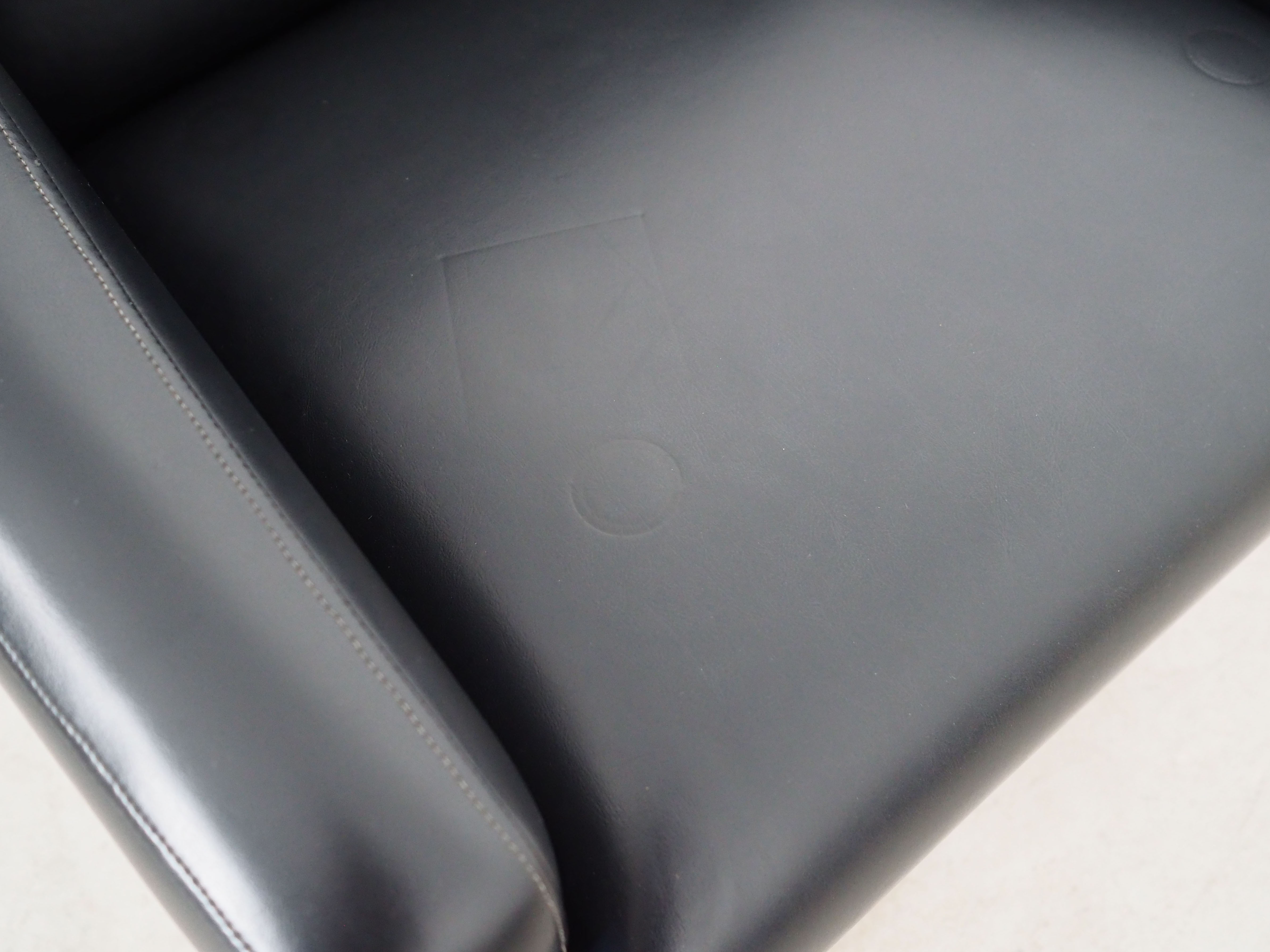 Leather armchair, Danish design, 1970s, production: Denmark