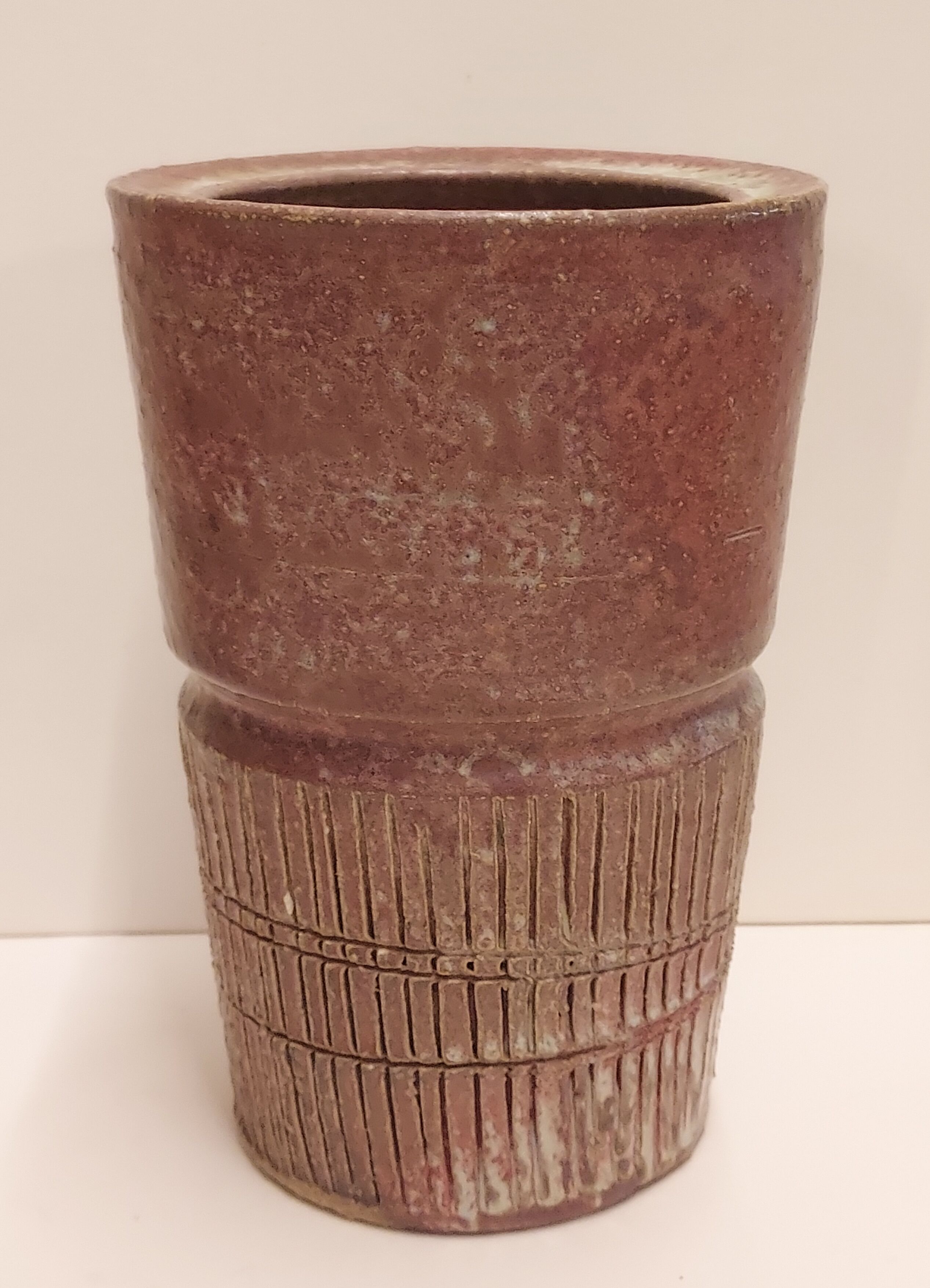 Vase brutaliste Mobach Utrecht