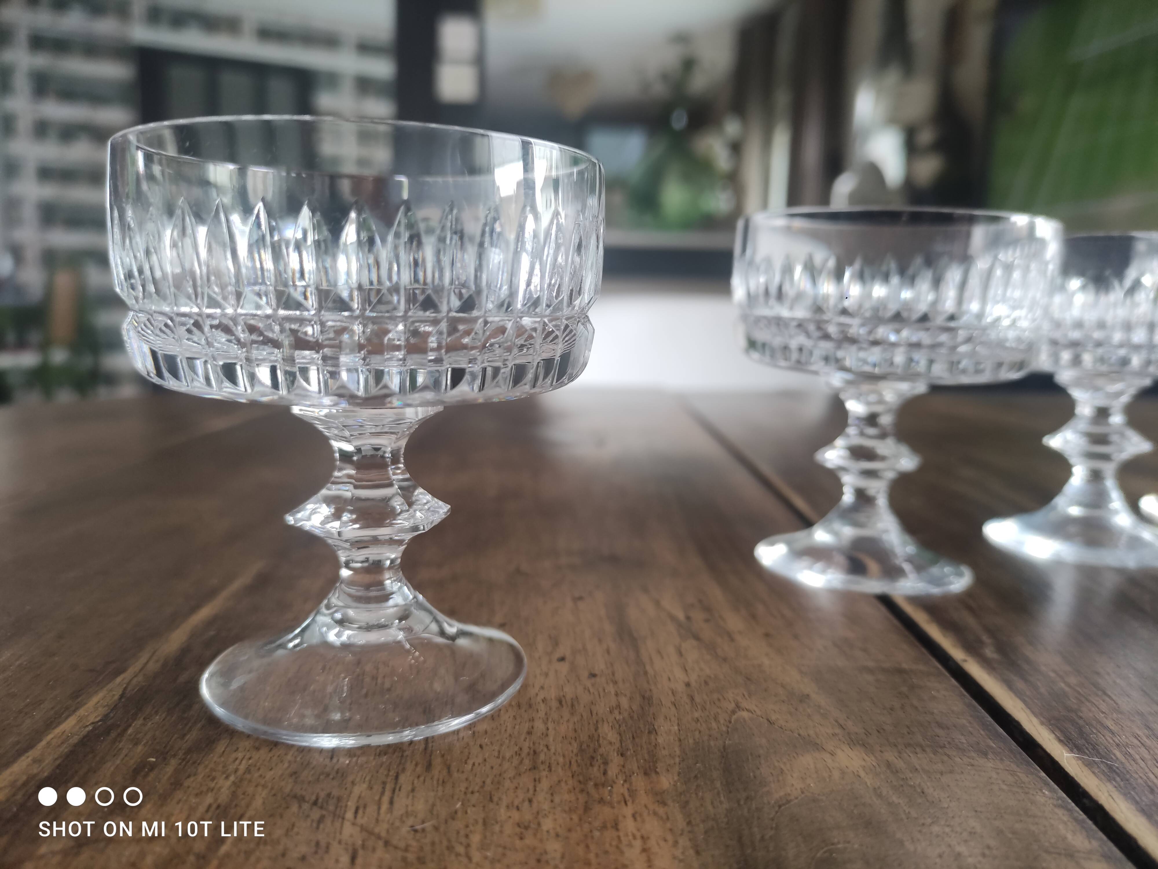 Lot de 6 coupes à champagne en cristal ciselé ancien petite contenance