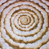 Round dining table in white lacquered wood, Italy, 1970s, decorated eggshell top
