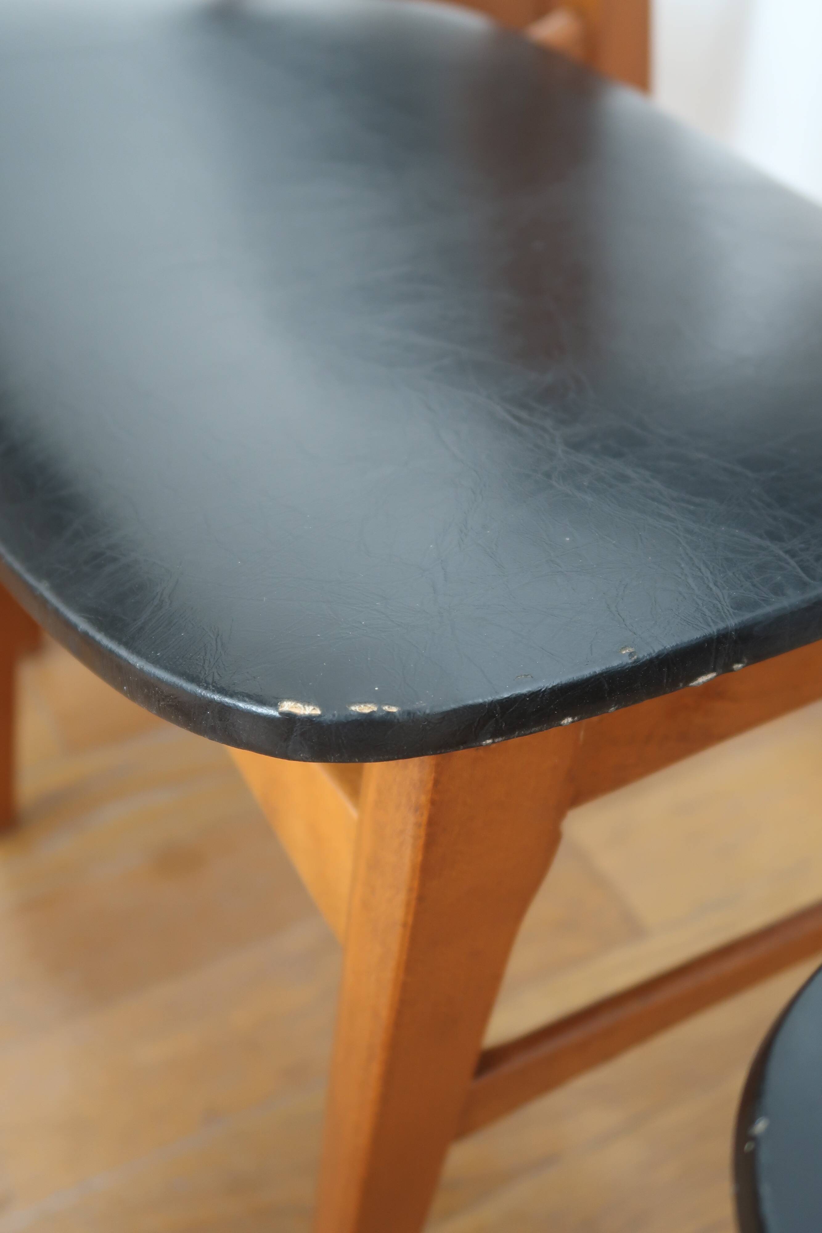 Lot de 6 chaises scandinaves skaï noir