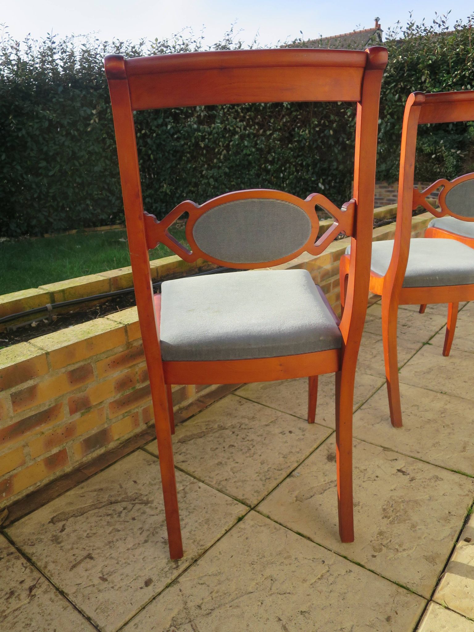 Rare - Set of 4 Louis Philippe/restoration style chairs with medallion - Colour blue / cherry wood