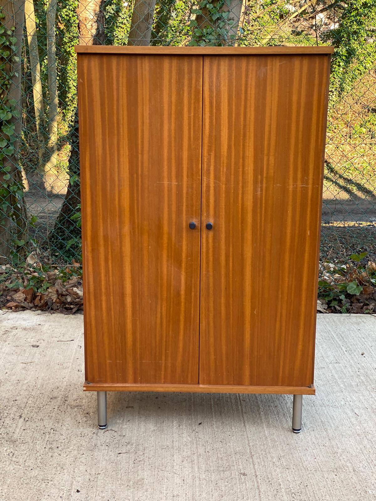 Scandinavian wooden chest of drawers sideboard cabinet with 2 doors 123cm