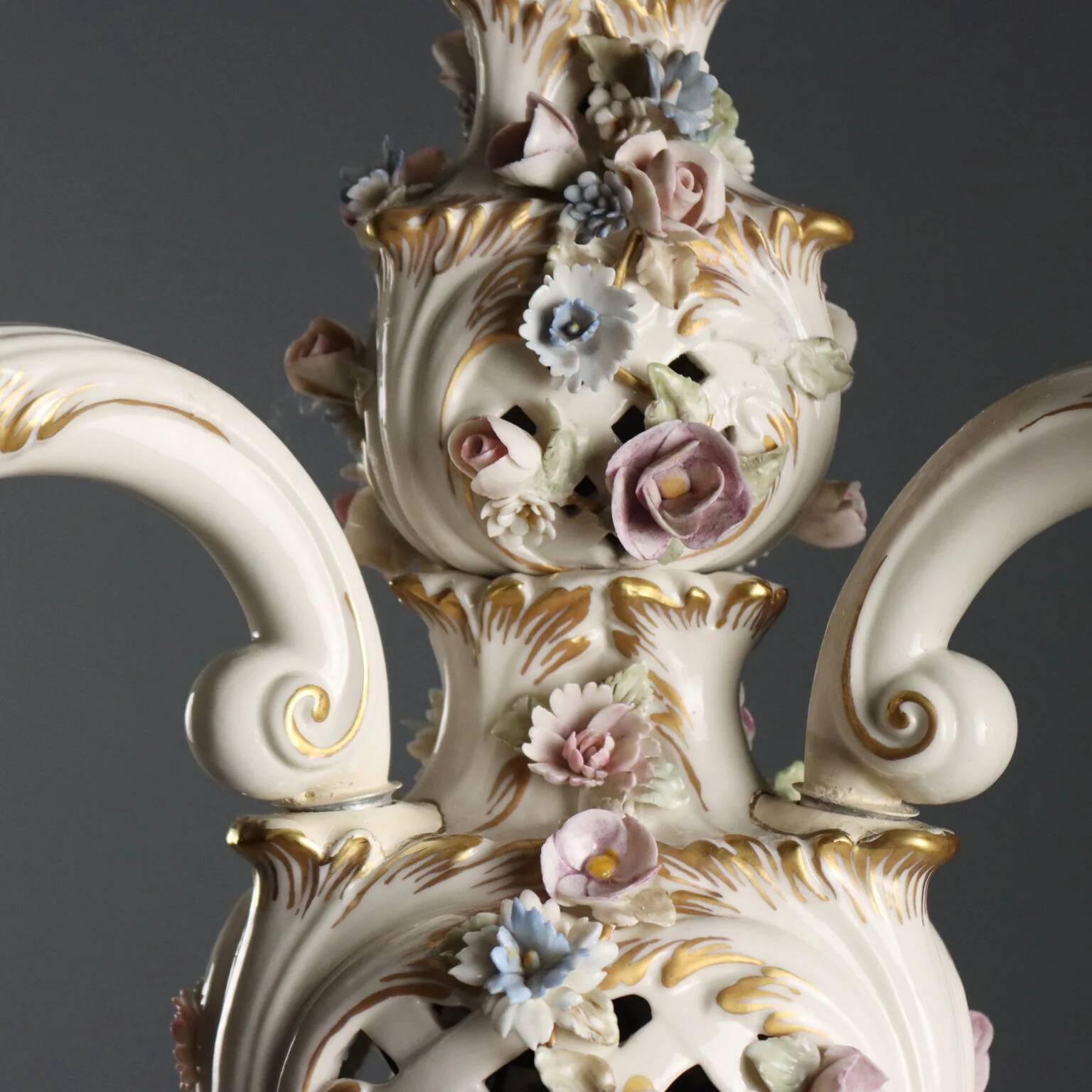 Ceramic lustre with floral motifs - Italy 20th century