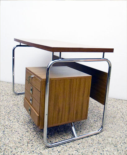 Bureau style Bauhaus production italienne des années 1960