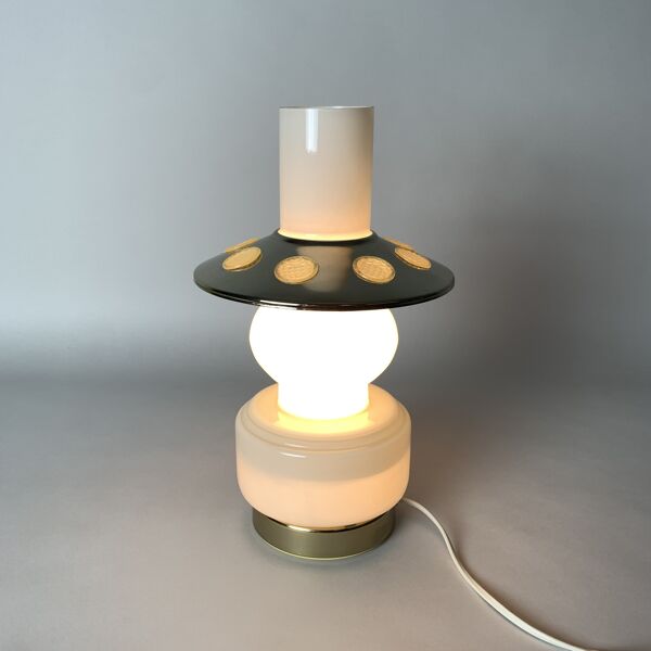 Lampe de table plaquée verre opale et laiton du milieu du siècle, années 1960