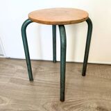Wooden stool with metal tubes