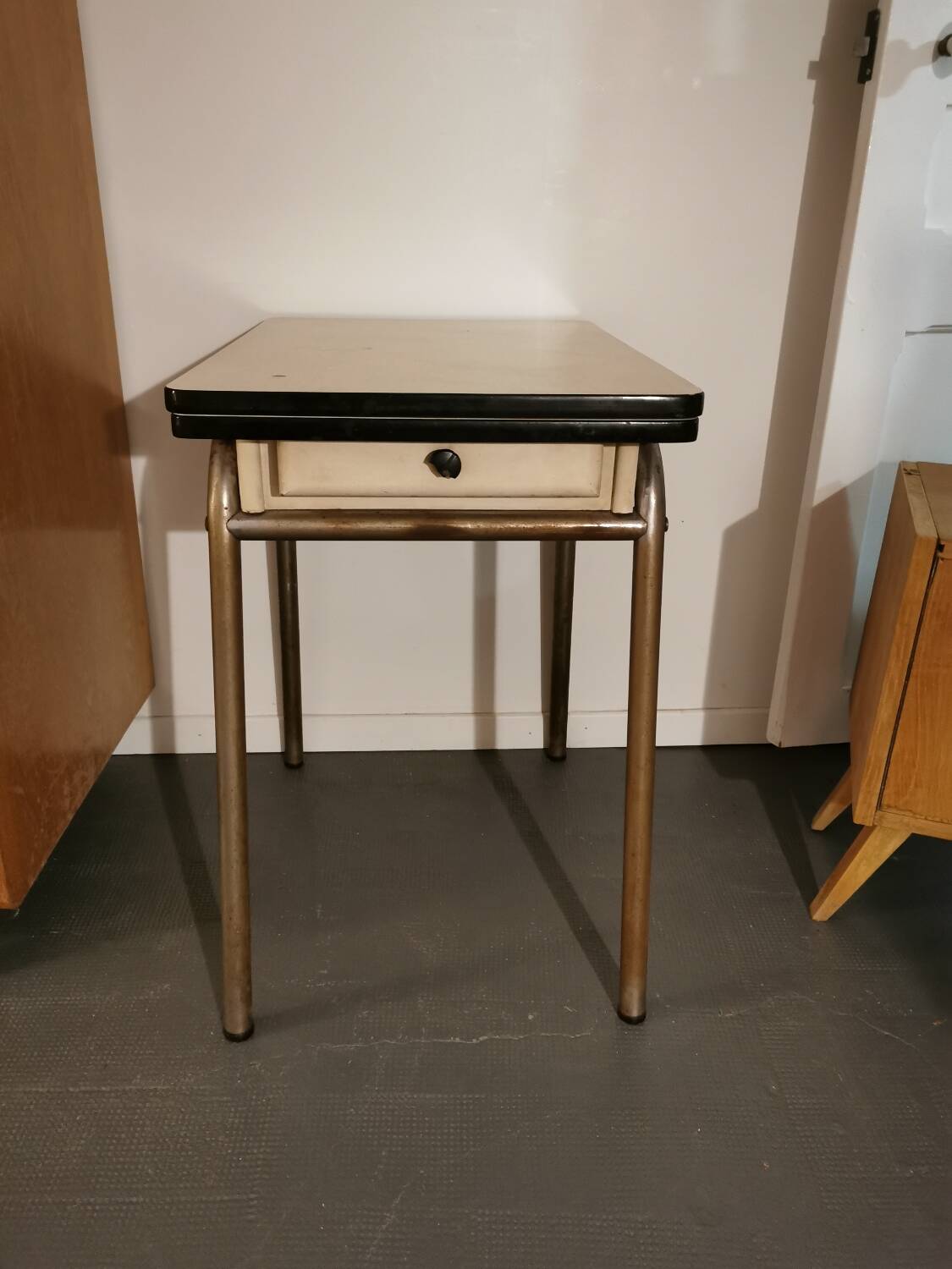 Formica table and stool set