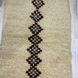 Handcrafted moroccan berber carpet 139 x 83 cm