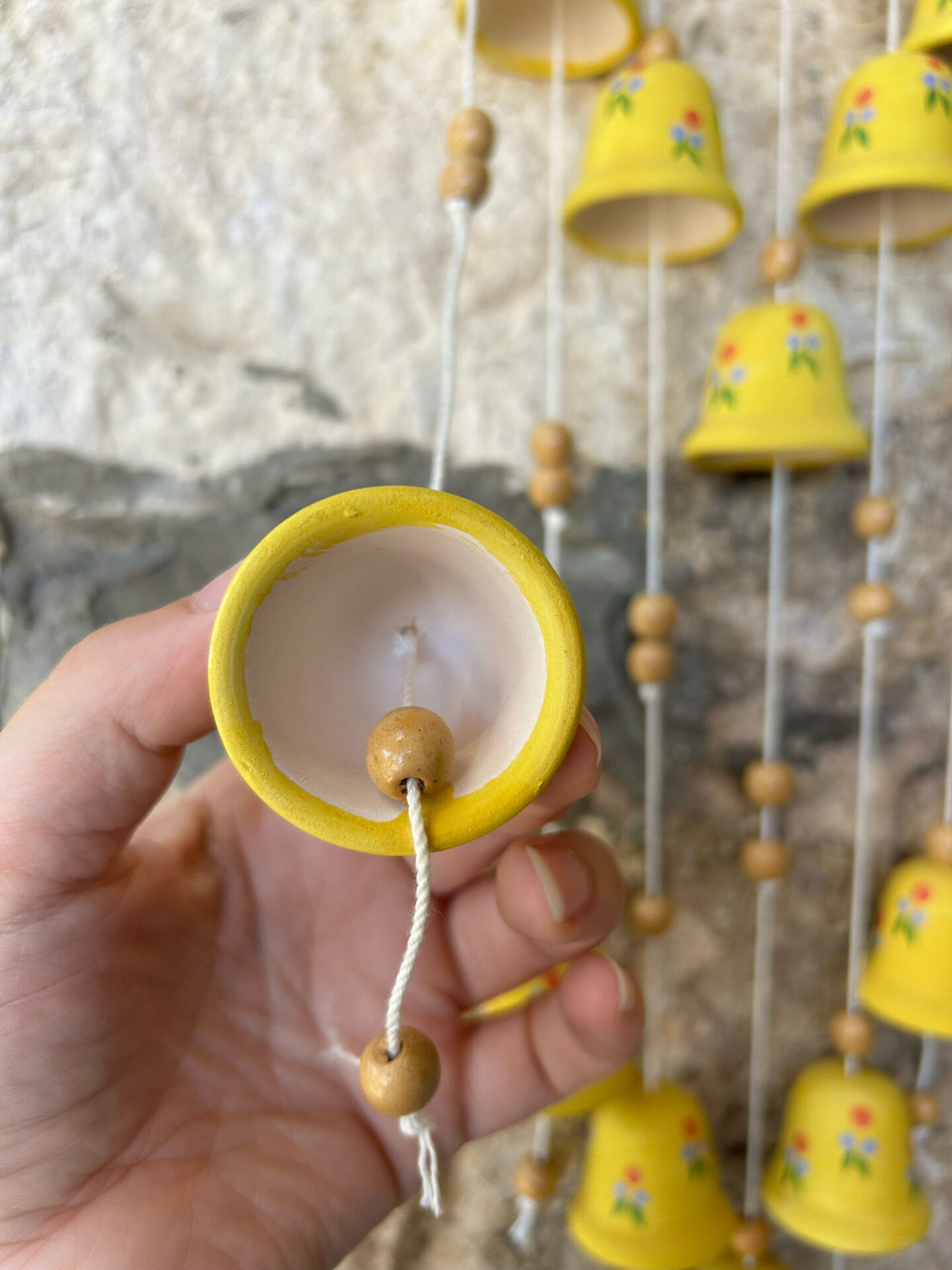 Cascade suspension with bell