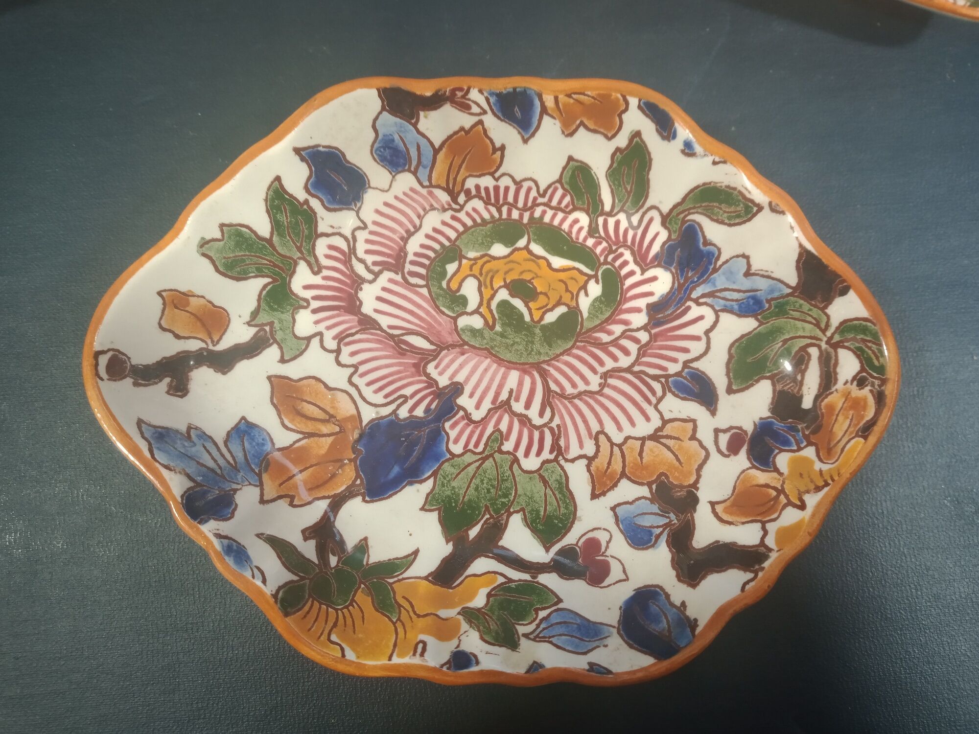 Empty pockets in Gien décor "Peony"