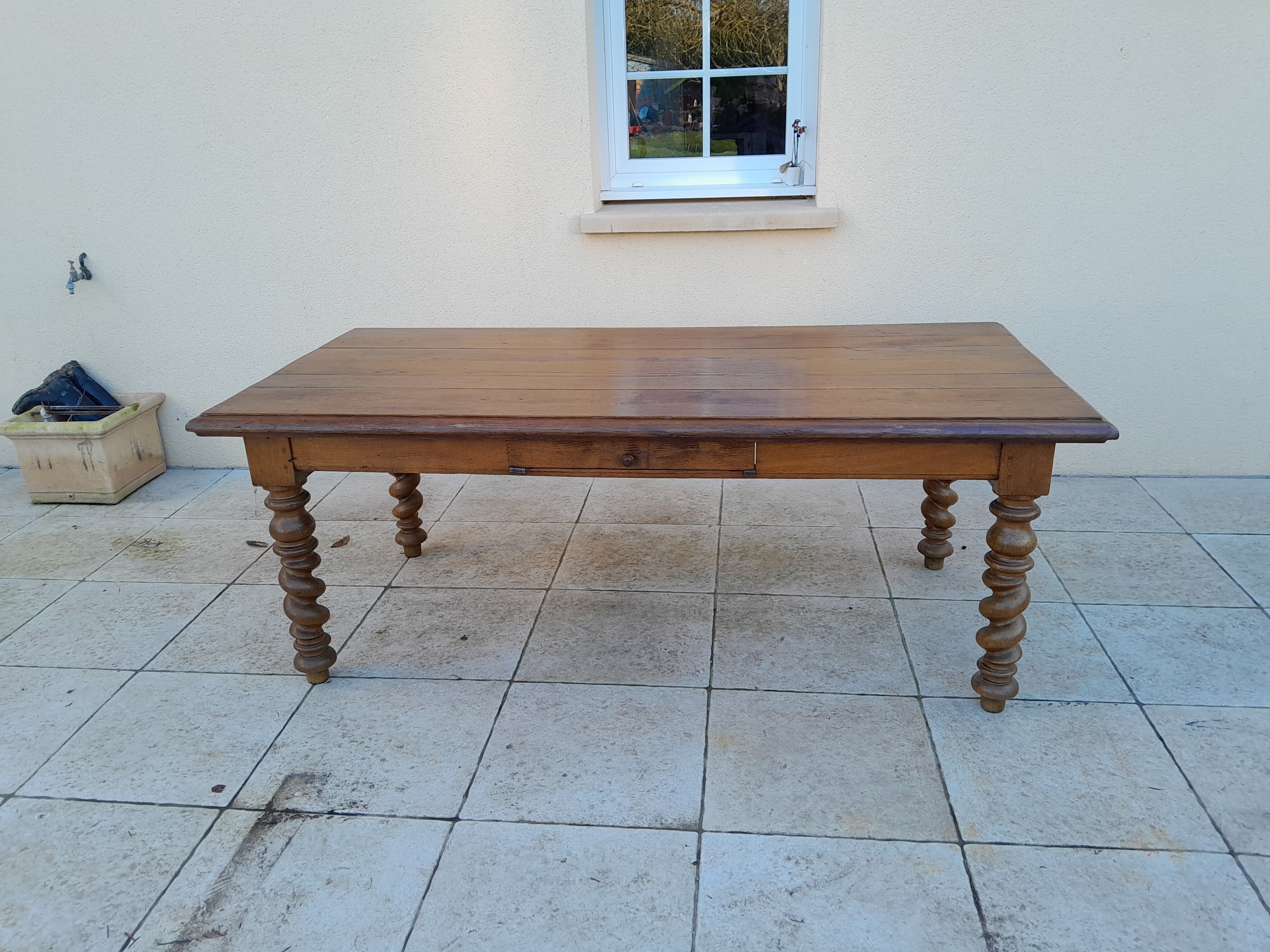 Old oak farmhouse table twisted feet