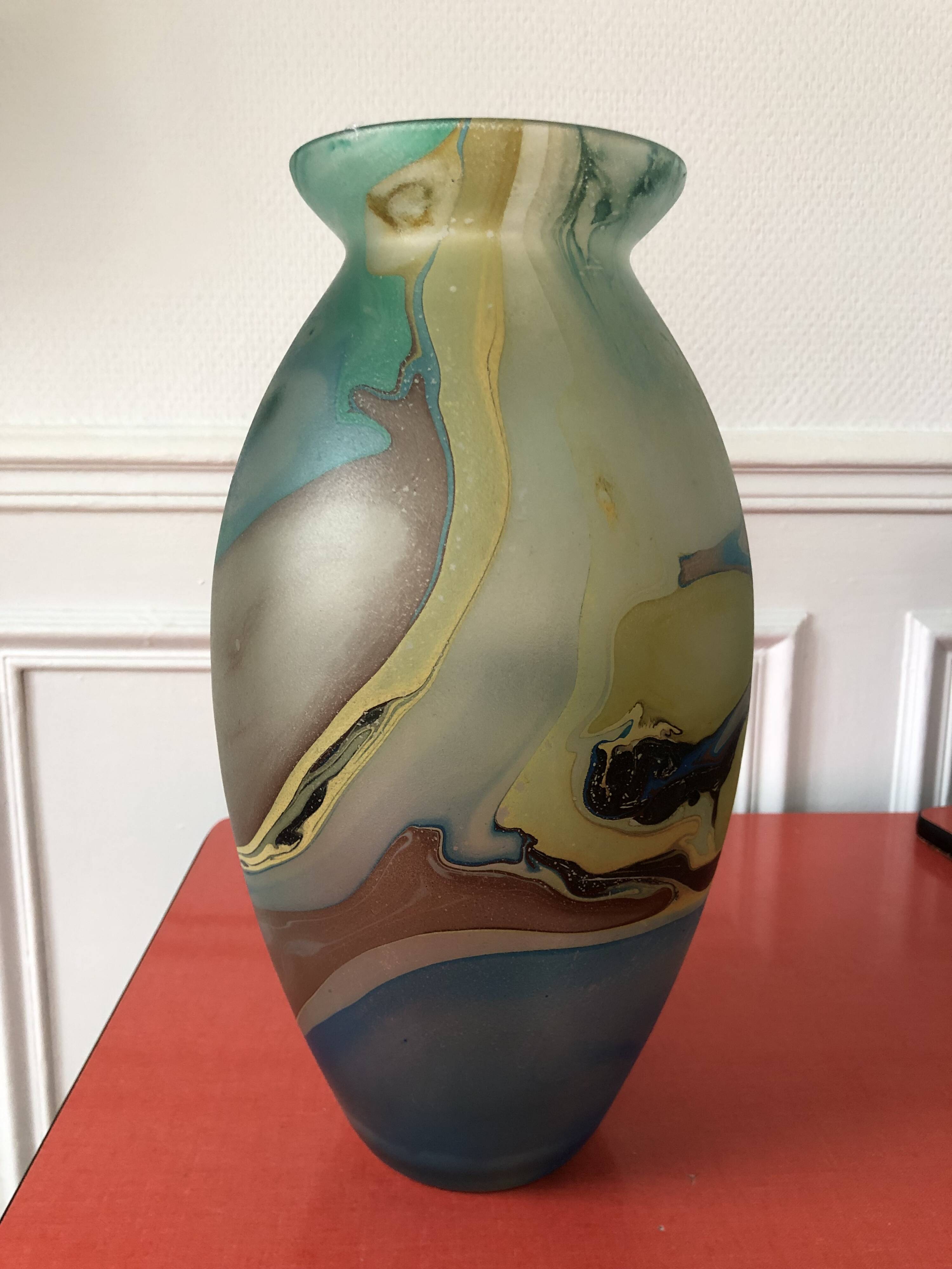 Large glass vase signed Jean-Noël Bouillet