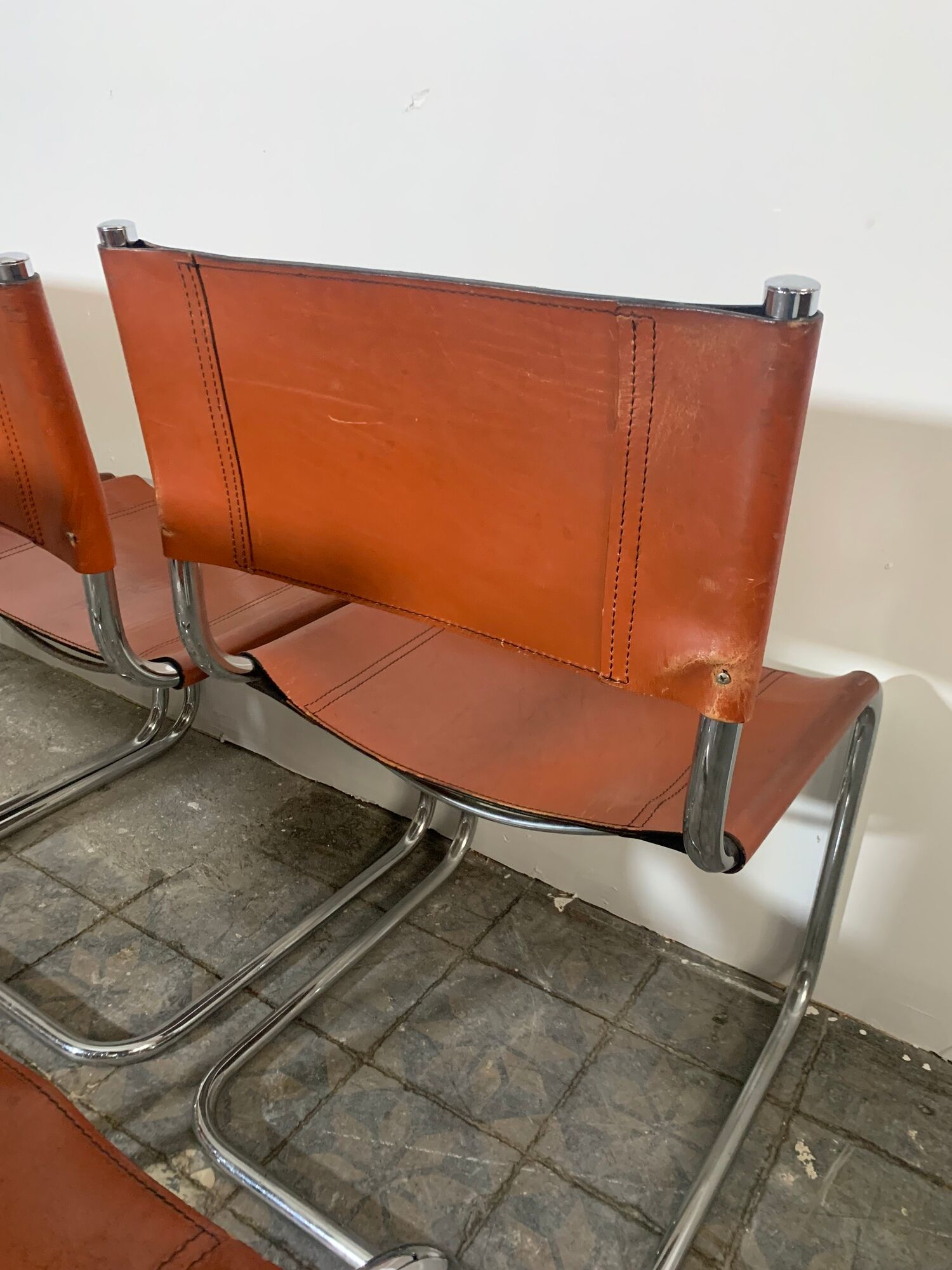 Set of 6 dining chairs