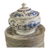 Earthenware dinner service, 155 pieces, Waring and Gillows, London