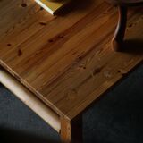 Uno & Östen Kristiansson, table basse rectangulaire en pin, milieu du XXe siècle, années 1970