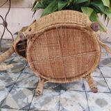 Vintage wicker/rattan elephant from the 70's - Large chest with padlock