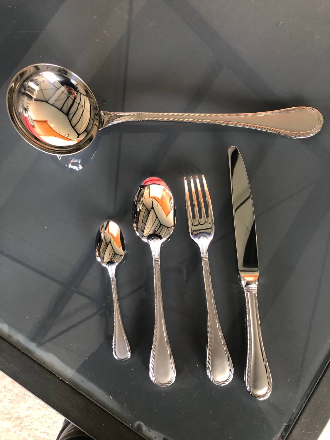 49 piece cutlery set Guy Degrenne