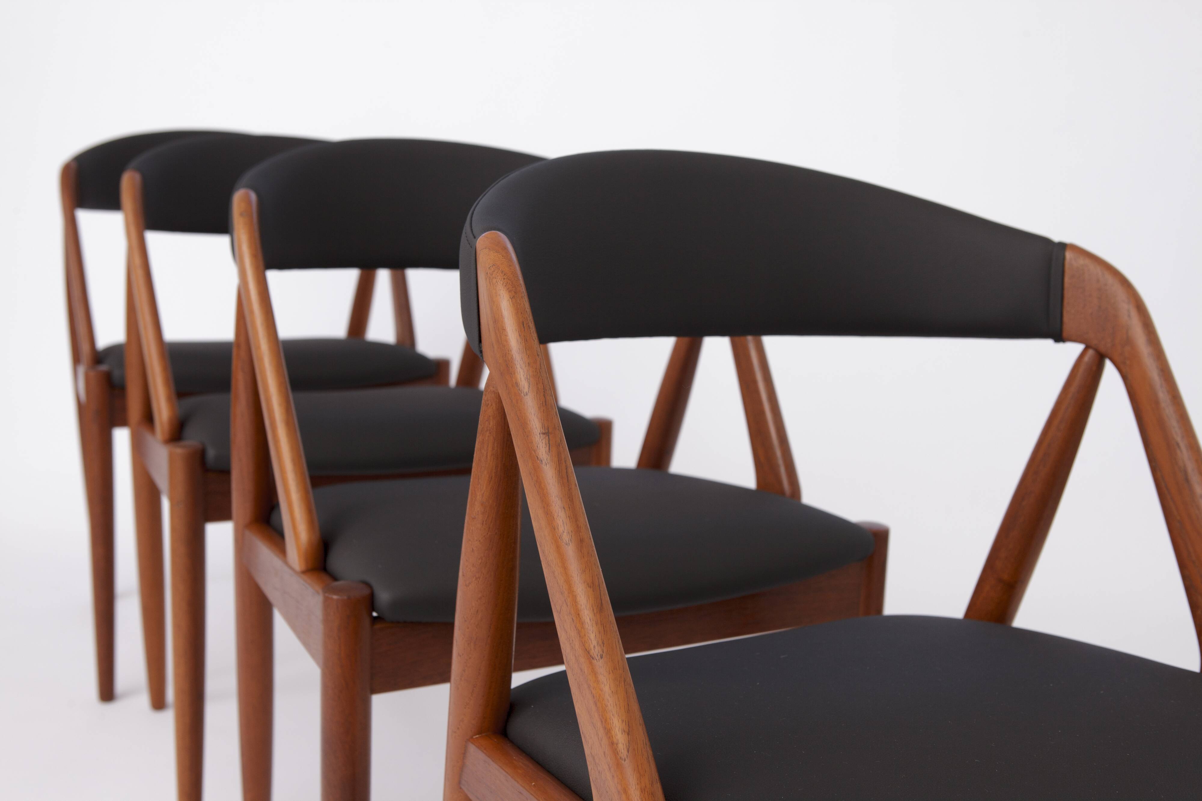 Set of 4 Kai Kristiansen model 31 chairs danish 1960s