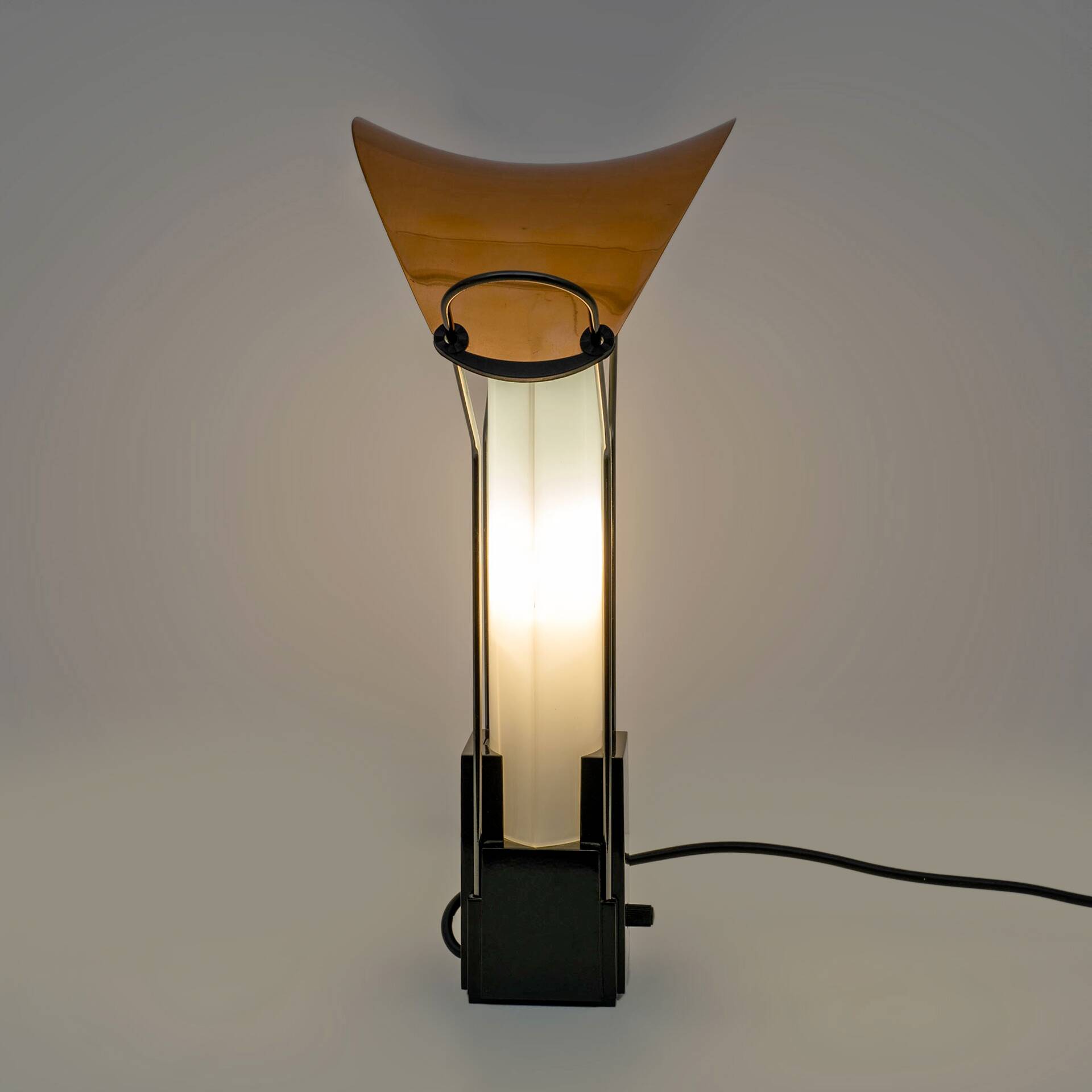 Italian Table Lamp "Palio" by Perry King for Arteluce '80s