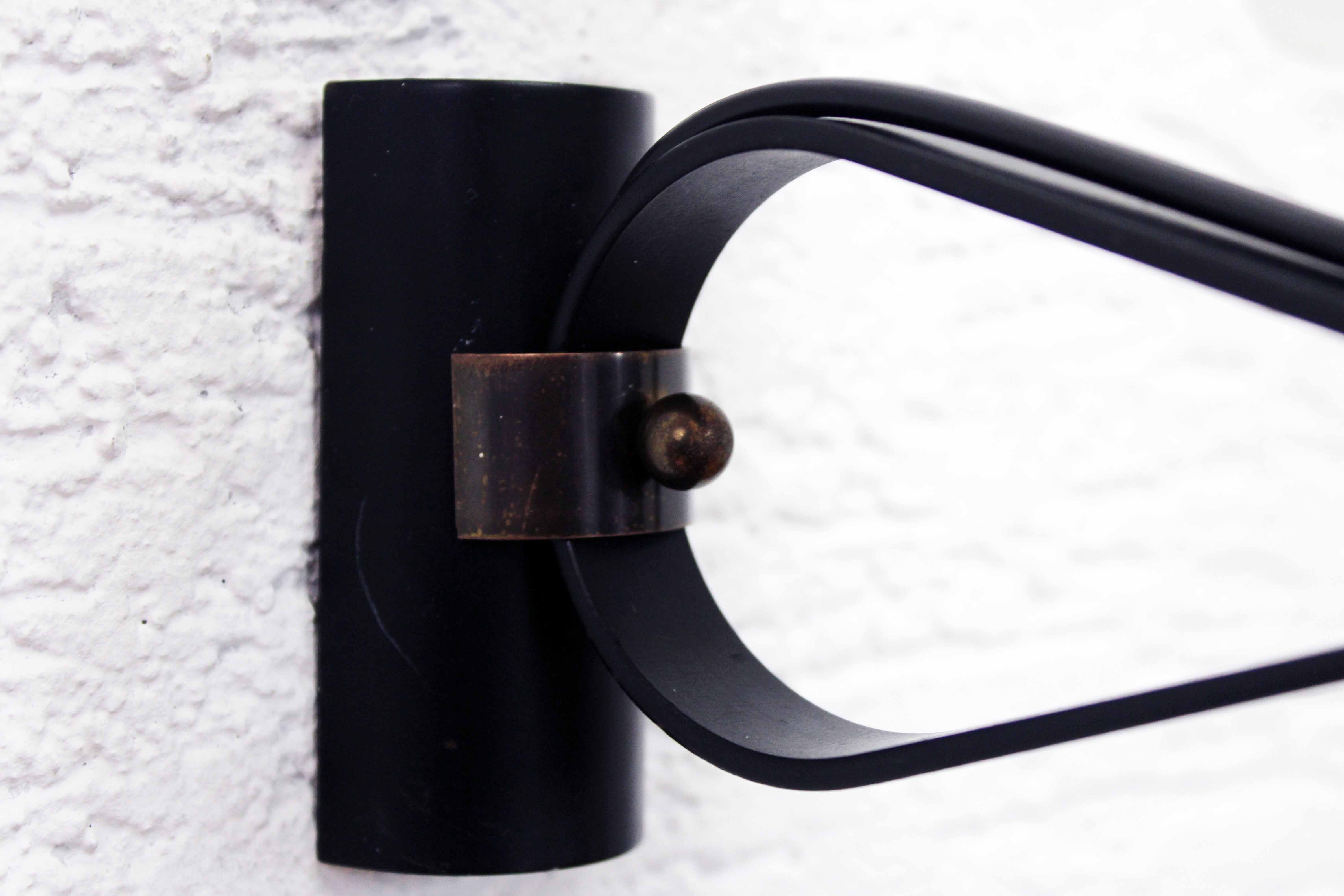 Art nouveau wall lamp