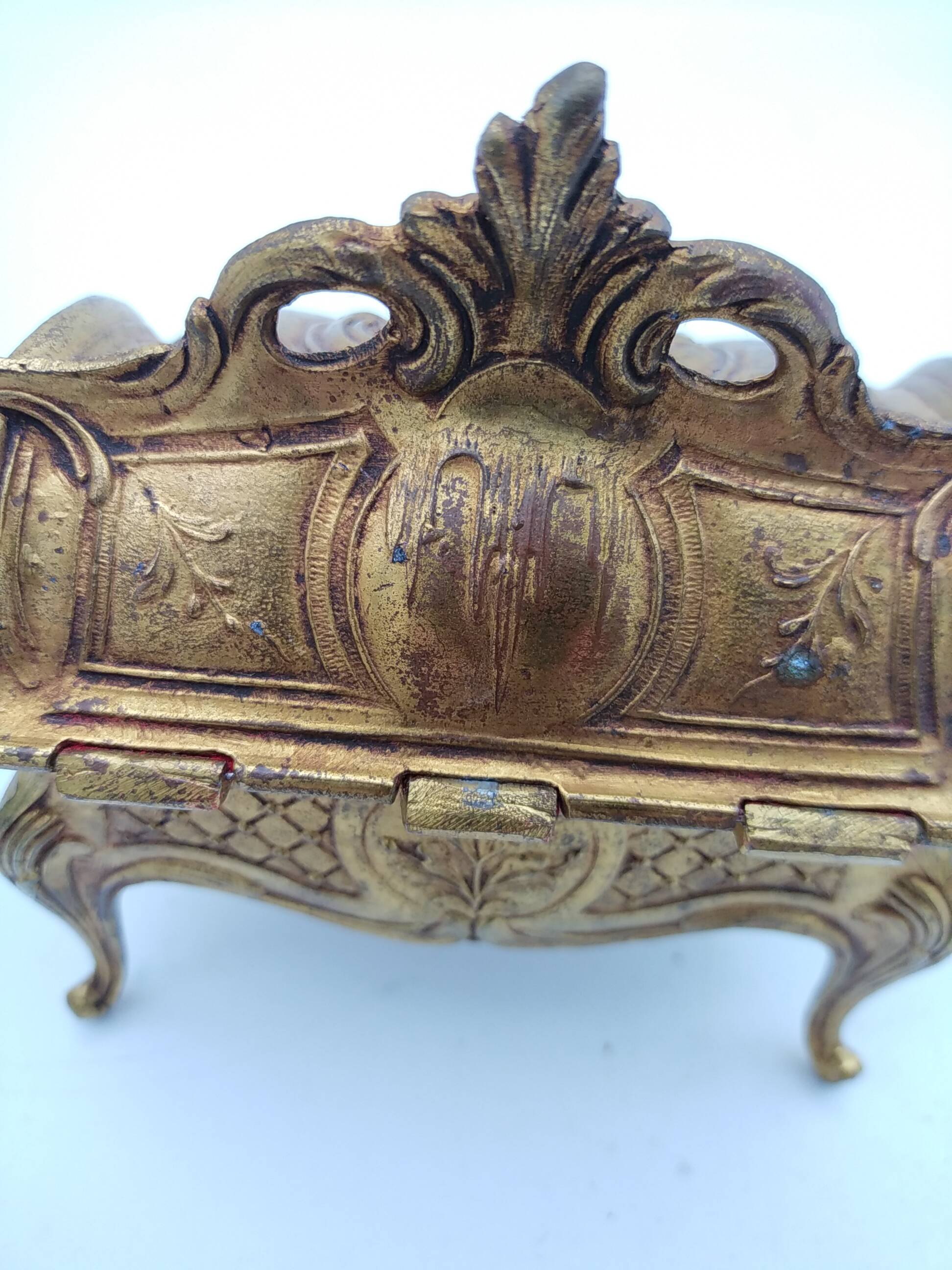 Metal jewelry box. Art Nouveau.