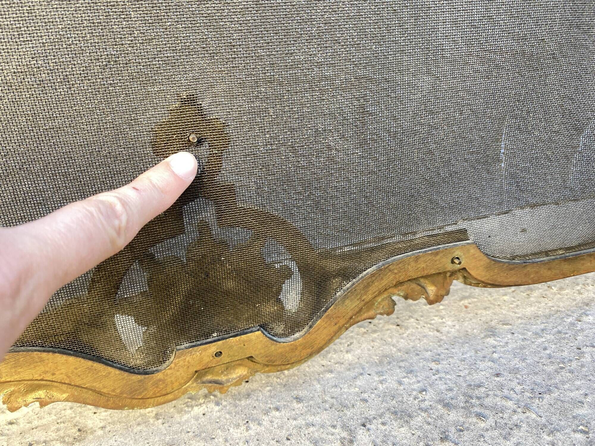 19th century fireplace fire guard by Bouhon Frères in bronze, French spark guard 1880