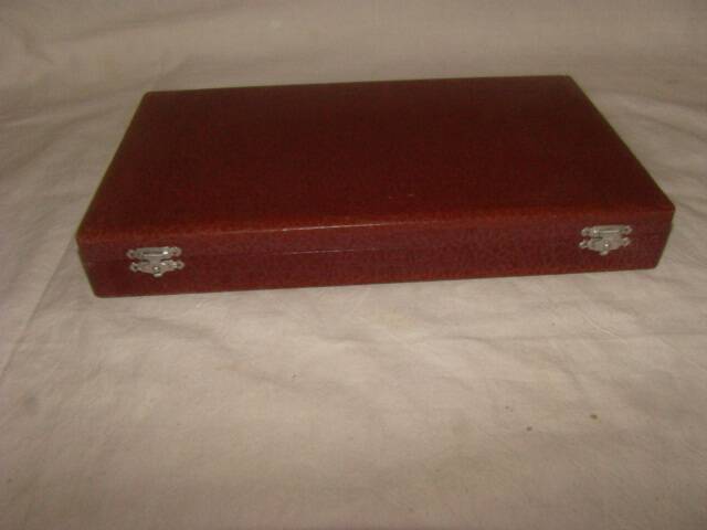 12 table knives with trilobate handles by the brand "G.Vivier"