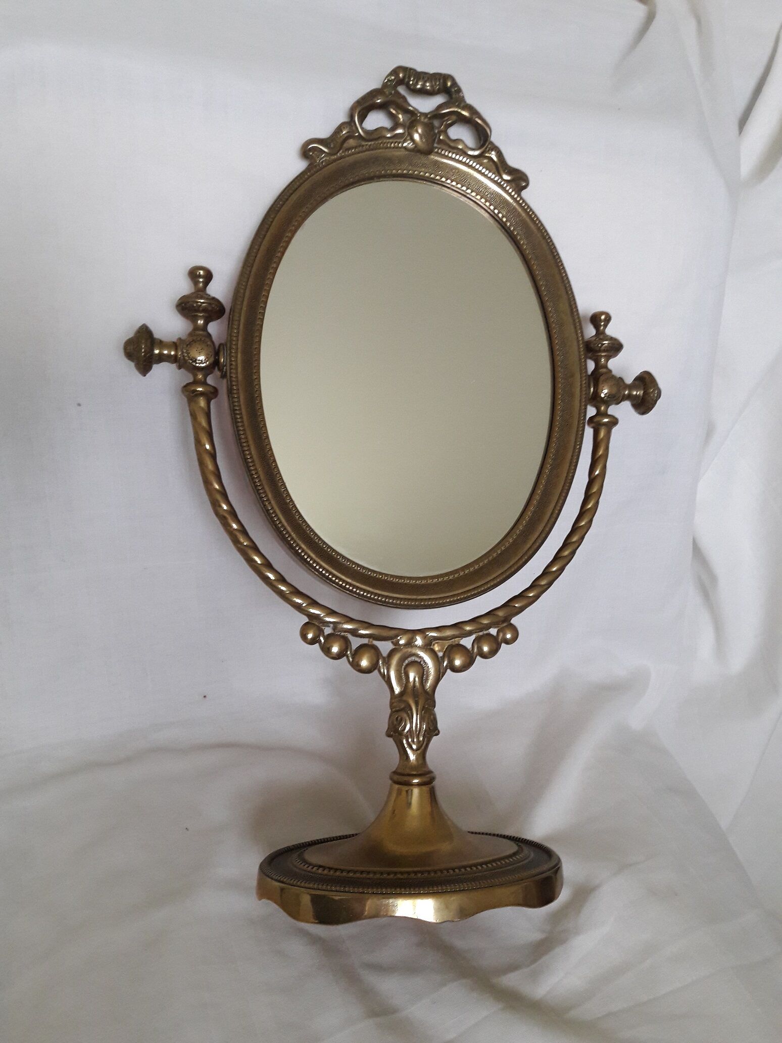 Brass mirror 29 x 41 cm