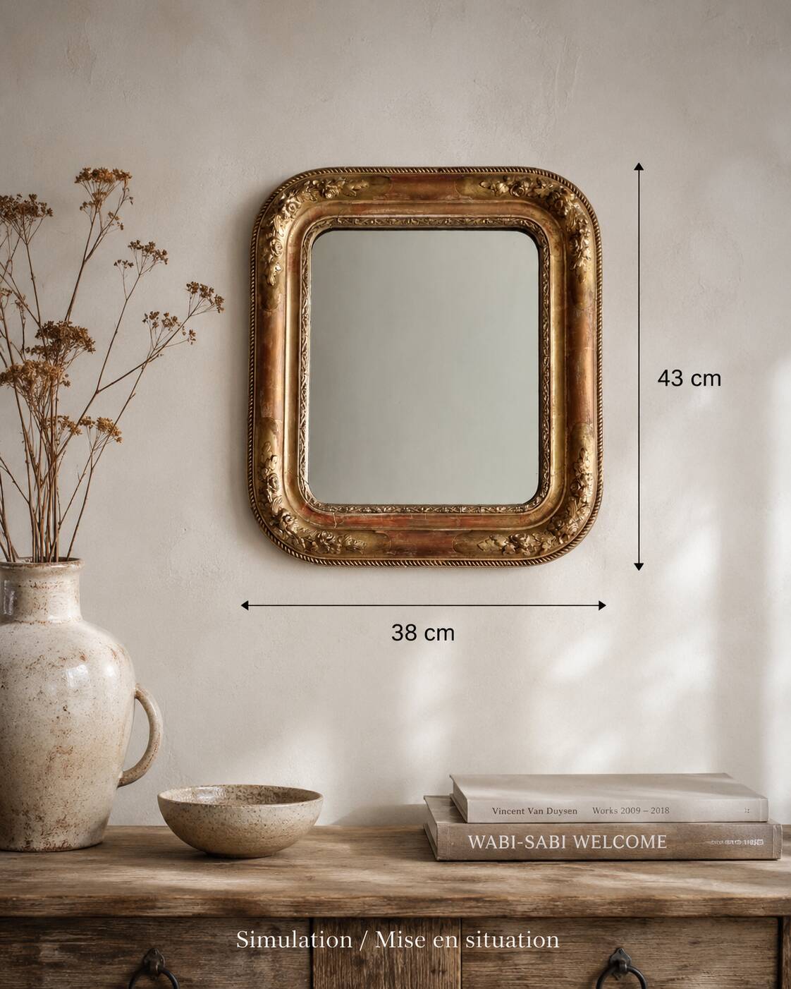 Miroir Louis-Philippe en bois et stuc doré à décor floral, XIXe,  43x38 cm